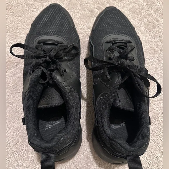 Nike Women’s RYZ 365 2 'Triple Black' - Picture 8 of 8